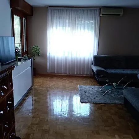 公寓 Apartman Matea 扎达尔
